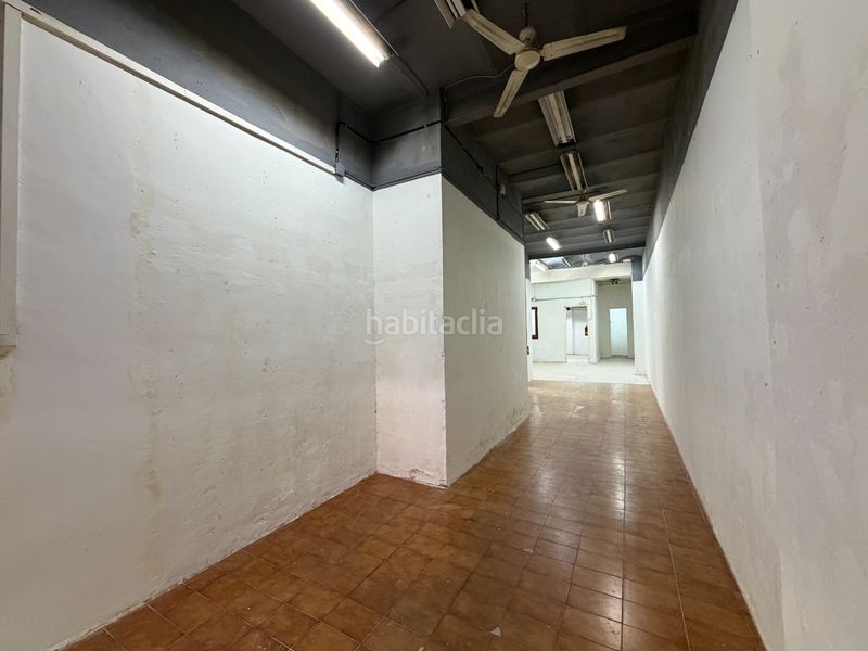Foto e3fa3843-0650-4ca7-b335-d0ed4bd08ae9. Local comercial a carrer d'entença 33 a Sant Antoni Barcelona