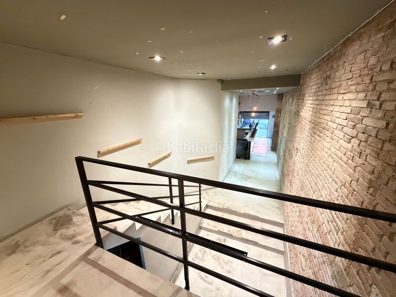 Foto 425a1392-7219-4859-9b25-bbc805e3e411. Local comercial a carrer d'entença 33 a Sant Antoni Barcelona
