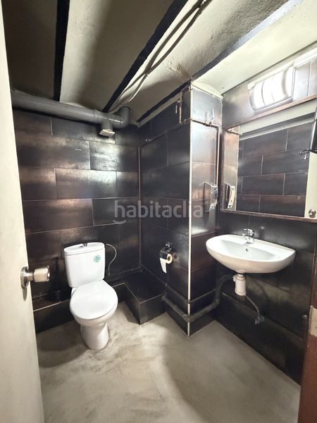 Foto f69a9cc7-b808-4ecf-8763-19c89c281aaf. Local comercial a carrer d'entença 33 a Sant Antoni Barcelona