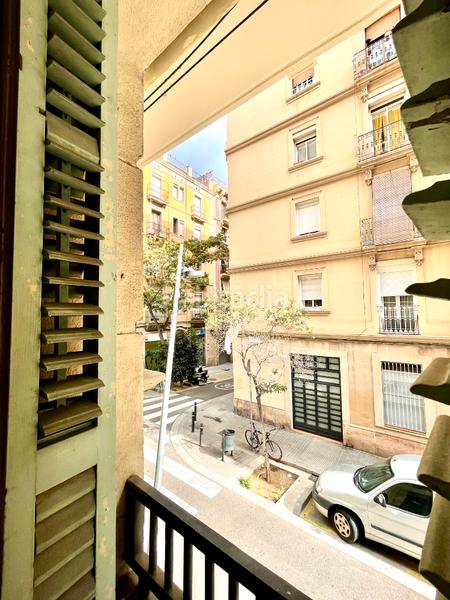 Foto 1586b044-ed4e-44d9-875f-8b6ff8362517. Piso en carrer de salvà 75 gran oportunidad poble sec en Barcelona