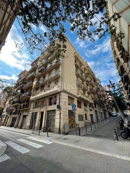 Foto 5fd83ebe-690b-4729-83d7-f8f7e75d6280. Piso en carrer de salvà 75 gran oportunidad poble sec en Barcelona
