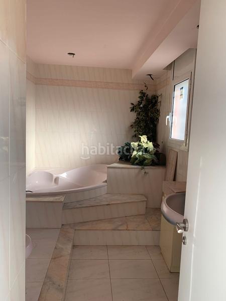 Foto 234f2578-c817-488a-8ebc-dda6497fbe12. Chalet en carrer de núria 2 casa en Alella