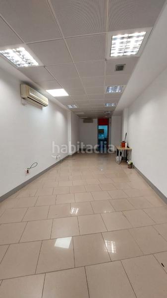 Foto 12cae61c-290a-4c44-bd04-cdbff613bb25. Alquiler local comercial local en buen estado en Barri de les Corts Barcelona