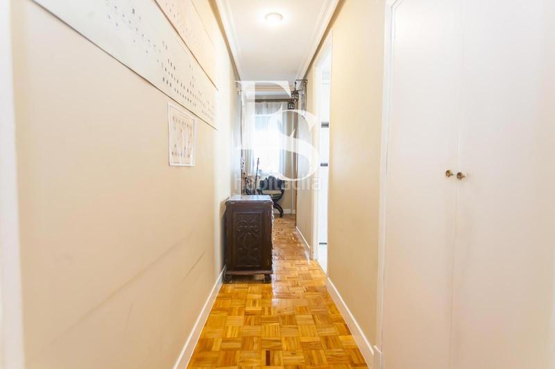 Foto 5a8a3dc5-b79f-4e23-bdac-4677898cfb80. Pis amb aparcament a Trafalgar Madrid