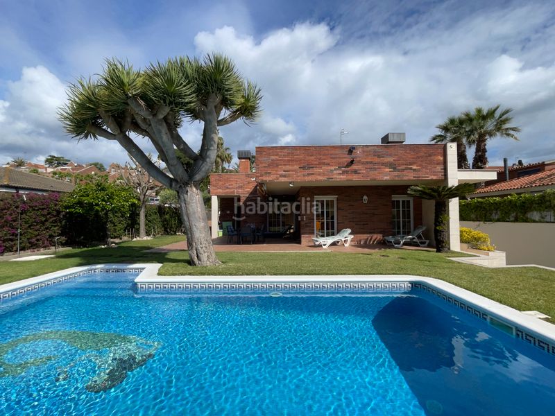 Foto a1dd4cb7-8f69-4a54-aadc-b49f3eb34c20. Casa amb xemeneia calefacció piscina a Sant Vicenç Platja Sant Vicenç de Montalt