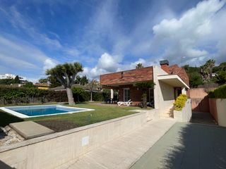 Haus in Sant Vicen� Platja. Casa independiente para vivir en una planta cerca de la playa