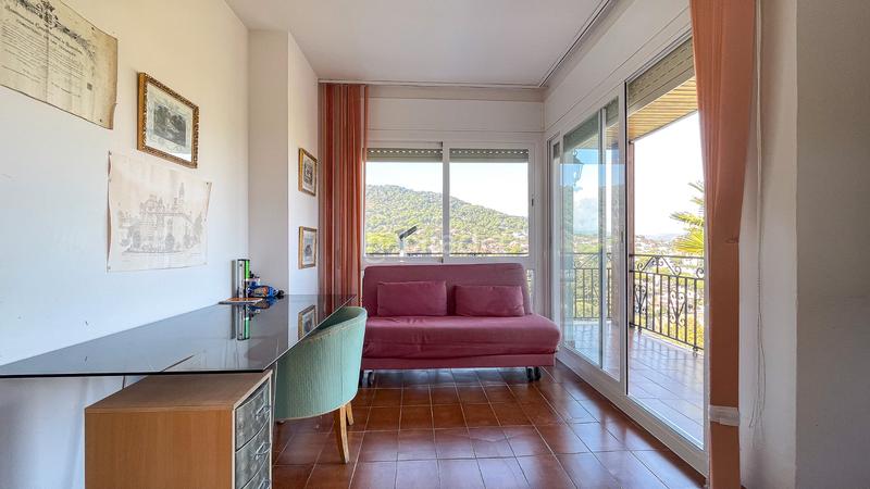 Foto 53d3b7c4-3333-4a06-8d2d-4b6ac3915e46. Casa  en venta con 6 habitaciones y piscina. en Argentona