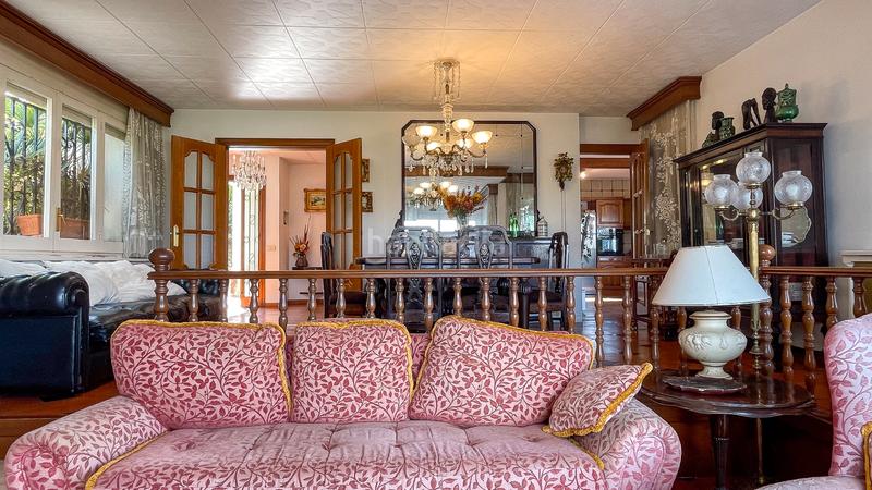 Foto 63931226-96e0-43db-8a9f-e6b72de1d4a8. Casa  en venta con 6 habitaciones y piscina. en Argentona