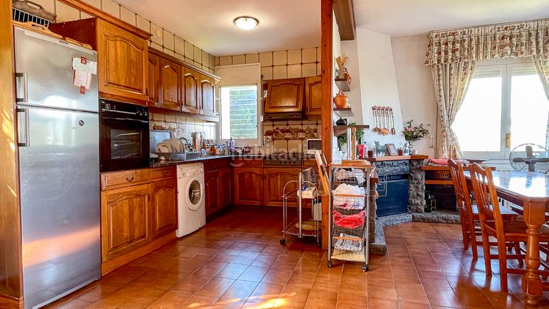 Foto e153a165-2553-45f5-b02b-6cafc8569a85. Casa  en venta con 6 habitaciones y piscina. en Argentona