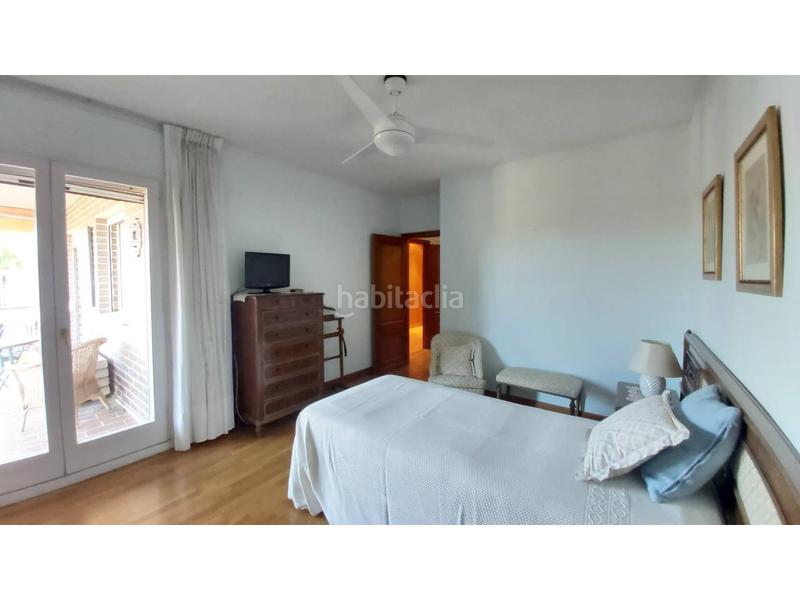 Foto 4f0811a9-1431-4e4c-9ca9-17d5411e83bf. Dúplex amb calefacció aparcament piscina a Eixample Sant Cugat del Vallès