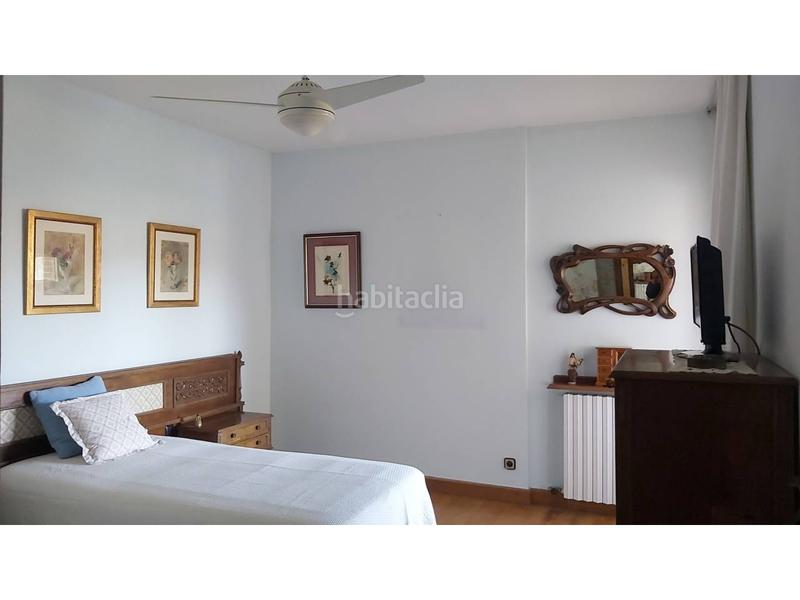 Foto cb75003e-d57d-4408-a463-5109442243ff. Dúplex amb calefacció aparcament piscina a Eixample Sant Cugat del Vallès