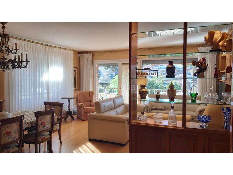 Foto 125e675c-07e8-4845-87b2-ebb77964b36d. Zweistöckige wohnung mit heizung parking pool in Eixample Sant Cugat del Vallès