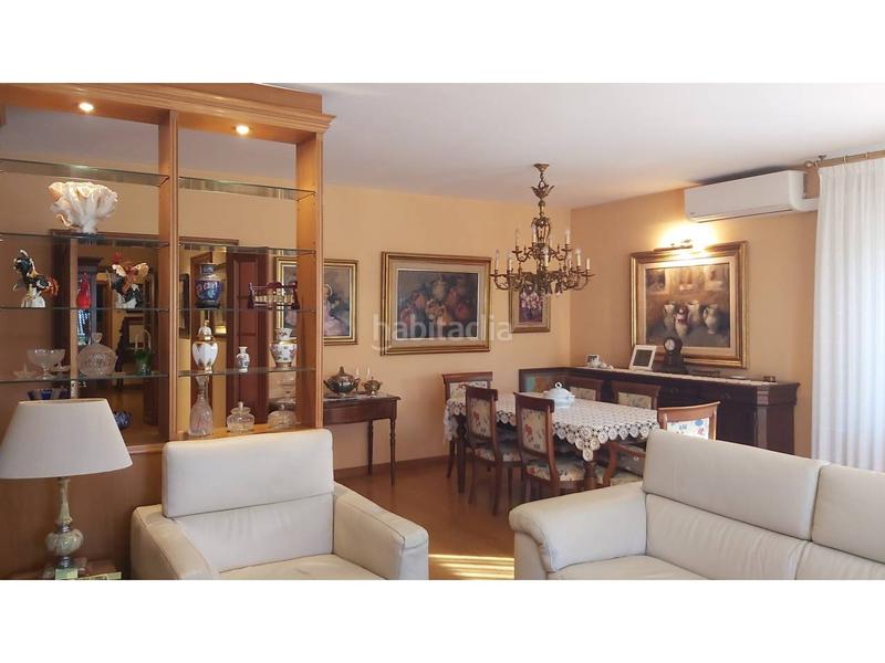 Foto 2497cc24-a8f9-43b5-9a6a-329ed9e86233. Zweistöckige wohnung mit heizung parking pool in Eixample Sant Cugat del Vallès