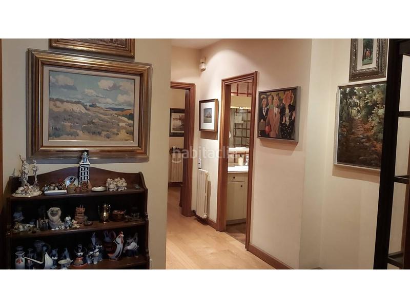 Foto 55adf1e3-2b53-48c8-8367-dc45fac8535b. Zweistöckige wohnung mit heizung parking pool in Eixample Sant Cugat del Vallès