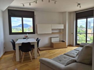 Flat  Avenida vallès. Piso en venta en sant pere nord08226