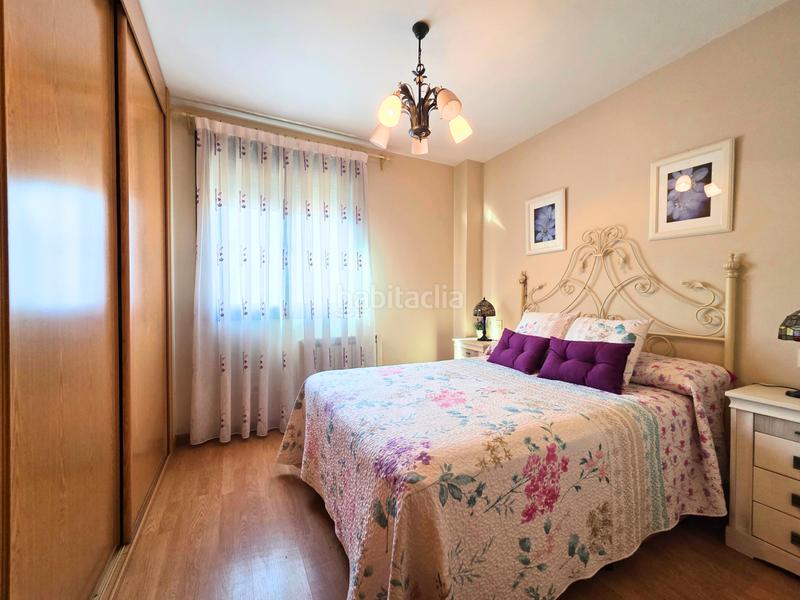 Foto 2127aa6a-51d1-4c8a-8ea3-90f9dad1203d. Etagenwohnung mit heizung parking in Vista Alegre Madrid