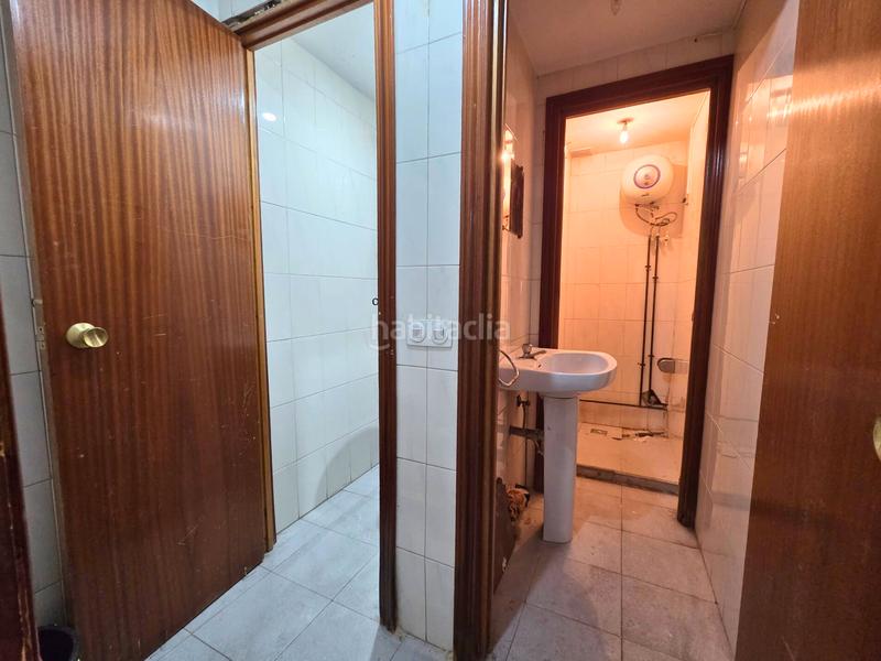 Foto db8fd75b-5778-4db6-9a4a-270978935127. Location local commercial dans calle sierra de albarracín 6 dans Alcorcón