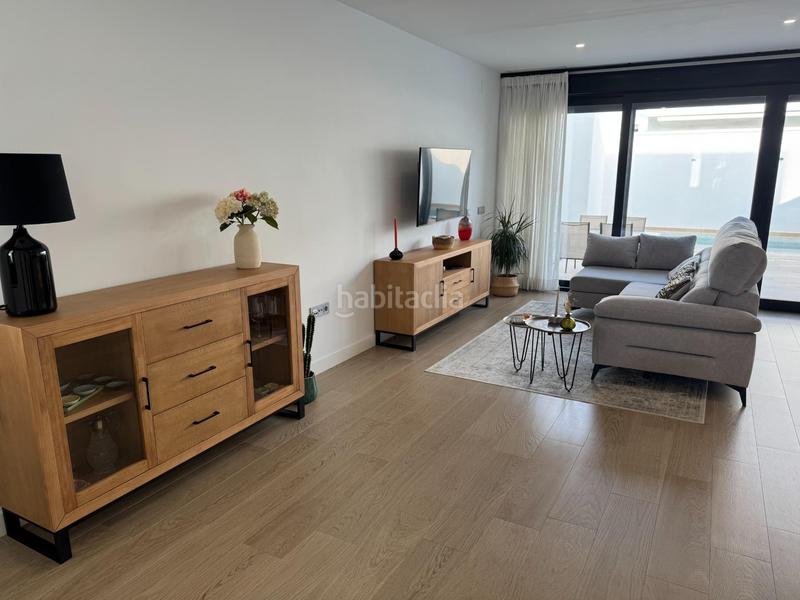 Foto 52bc2fc8-228b-4e70-8d32-daec1bdb325d. Casa pareada lujo y exclusividad, chalet en Entrenúcleos ! en Dos Hermanas