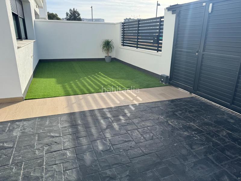 Foto 69aa6d7a-9e92-4944-8076-c43527505c4f. Casa pareada lujo y exclusividad, chalet en Entrenúcleos ! en Dos Hermanas