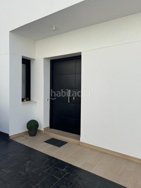 Foto 79bb5ec7-04e3-420a-a9e2-55ec65dfe75f. Casa pareada lujo y exclusividad, chalet en Entrenúcleos ! en Dos Hermanas