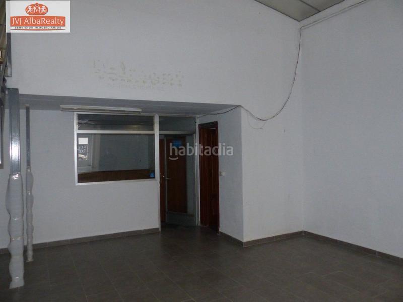 Foto 4173dc1d-a15f-4f83-bc34-04925434c228. Alquiler local comercial local diafano frente a llanos del aguila en Albacete