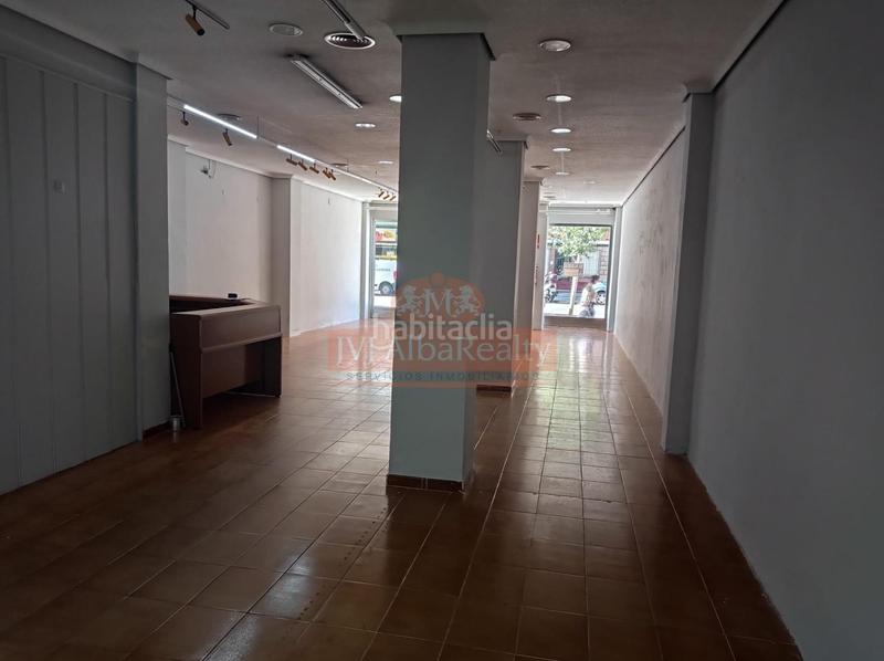 Foto 9395e3ff-69fa-4529-8535-0903d4e62447. Alquiler local comercial local de 130m junto al parque abelardo sanchez!! en Albacete