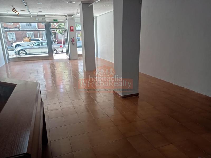 Foto acbbfe22-d559-4545-ac3c-fe6632040b20. Alquiler local comercial local de 130m junto al parque abelardo sanchez!! en Albacete