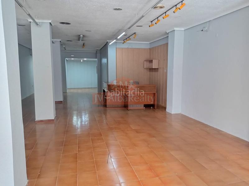 Foto ef6711de-2404-4f18-8495-895e5ccb28fd. Alquiler local comercial local de 130m junto al parque abelardo sanchez!! en Albacete