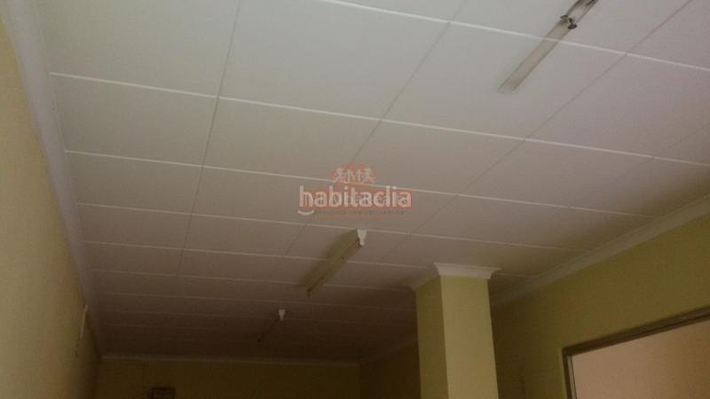 Foto b5513ffb-bd68-4d8d-8ad6-a8b2b308b09e. Alquiler local comercial  a pie de calle . ideal oficinas, asesoria etc. en Albacete