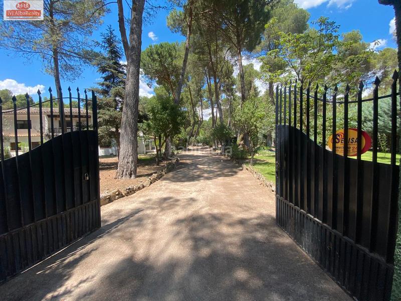 Foto 3d006a2a-6714-42ab-a6e0-d03b16d4336a. Chalet espectacular chalet en pinares del jucar en Albacete