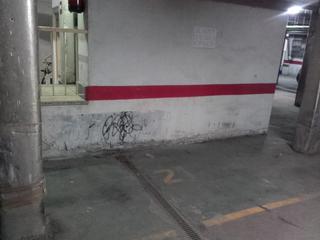 Parking coche en Hospital. Se vende plaza de garaje para vehiculo pequeño.