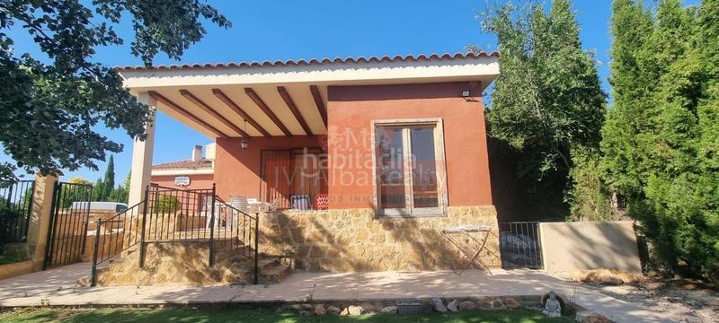 Foto 84ba84fb-38a3-494a-9c8e-846e8f562502. Chalet se vende chalet en la urbanización aguacampada en Albacete