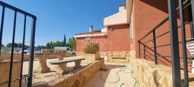 Foto b56adad1-d9af-4abc-99f8-6749e1a64f77. Chalet se vende chalet en la urbanización aguacampada en Albacete