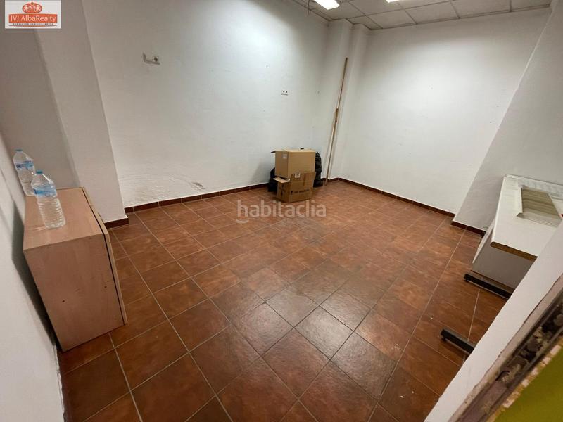 Foto c5fe8b50-60ff-4538-aaf9-51f5c563e2ac. Alquiler local comercial se alquila local zona ensanchefranciscanos totalmente acondicionado no tiene salida de humos. en Albacete