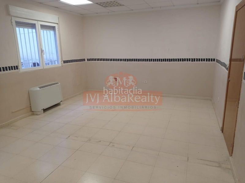 Foto 5909ddcb-222e-4133-a4bf-2658e21942c9. Rent business premise in Feria Albacete
