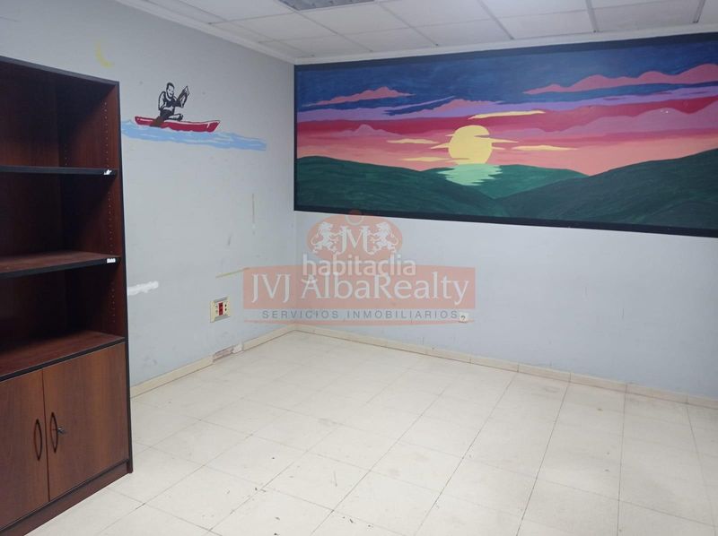 Foto 82dd8568-7530-499a-8966-0d684a351691. Rent business premise in Feria Albacete