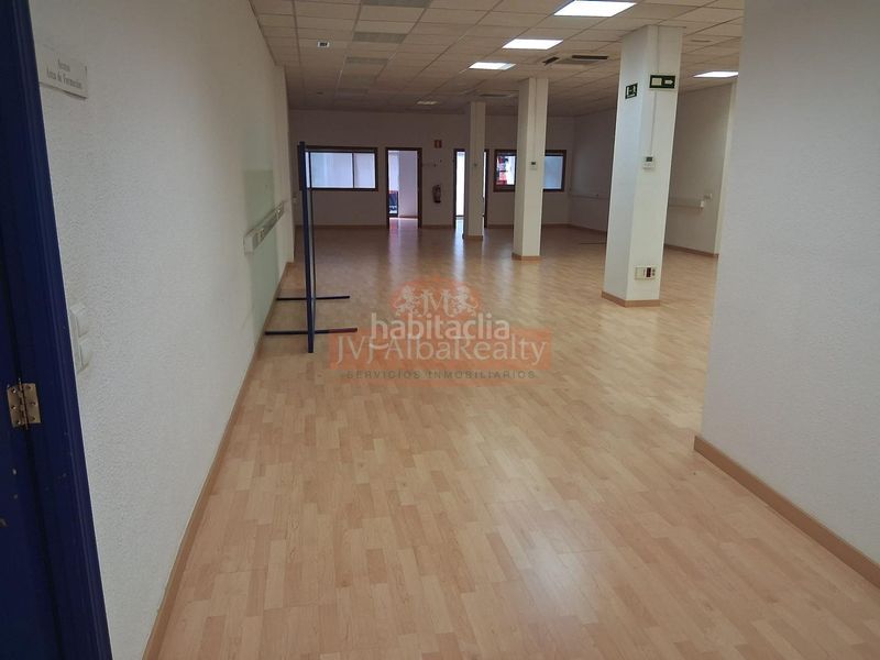 Foto 73b6b6ec-5782-46f4-b550-a1f4d35bf873. Local comercial a El Pilar Albacete