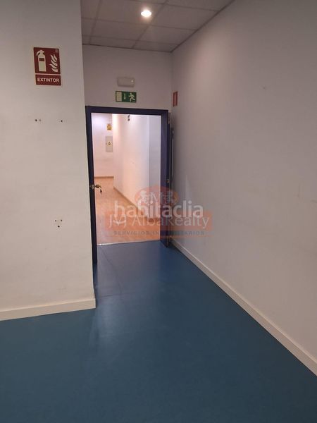 Foto b8e71b8c-09ca-4c65-b020-d7b5242e3a7a. Local comercial a El Pilar Albacete