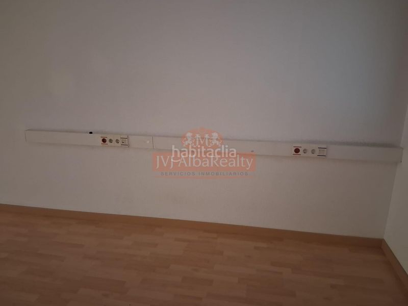 Foto ec22f449-7fc5-4293-a25e-b0cddce65a56. Local comercial a El Pilar Albacete