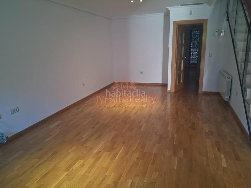 Foto 3a86f33b-1f7e-4dcb-8072-550d443a4405. Rent chalet with heating parking pool in Facultad de Medicina Albacete