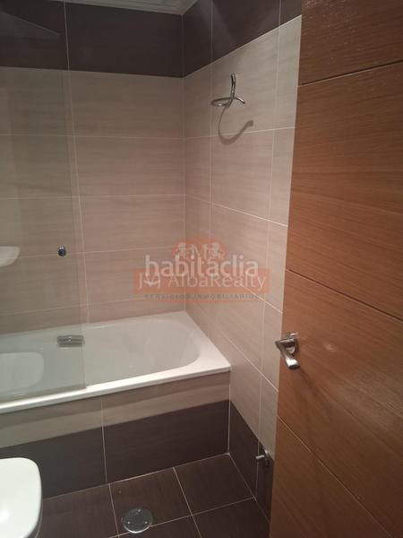 Foto 4037a15b-9a8c-457d-a258-4d1102ce8ab8. Rent chalet with heating parking pool in Facultad de Medicina Albacete