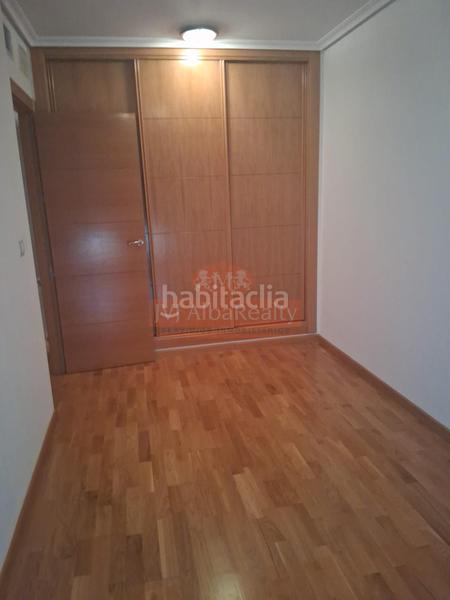 Foto 7ebbcf8e-e5a4-4137-abaf-1602a0c63770. Rent chalet with heating parking pool in Facultad de Medicina Albacete