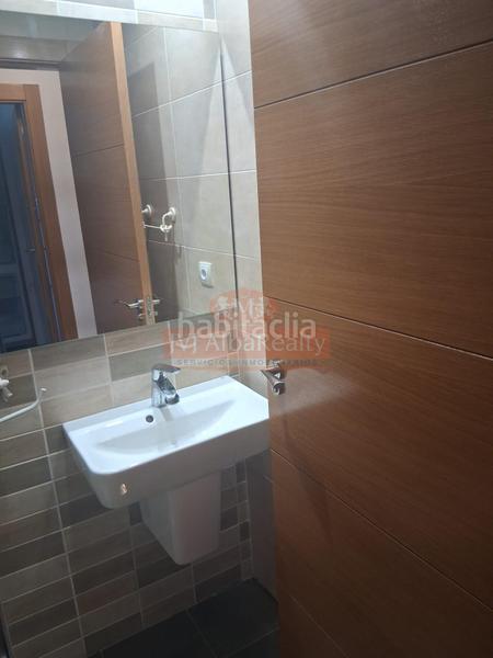 Foto eaf6d5f2-1b8f-4390-970a-68a13c6d0827. Rent chalet with heating parking pool in Facultad de Medicina Albacete