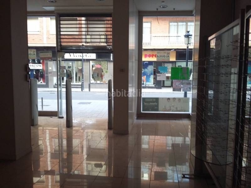 Foto 8f02f8eb-c4d2-4c26-98a3-0d14a820a67d. Lloguer local comercial a Centro Albacete