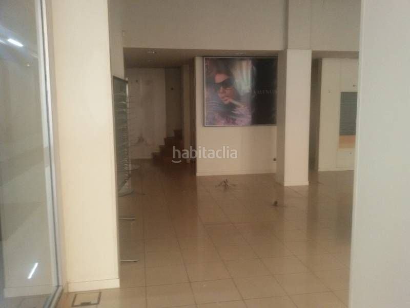 Foto dc96bc5d-0044-495d-a05c-bdf38d00179c. Lloguer local comercial a Centro Albacete
