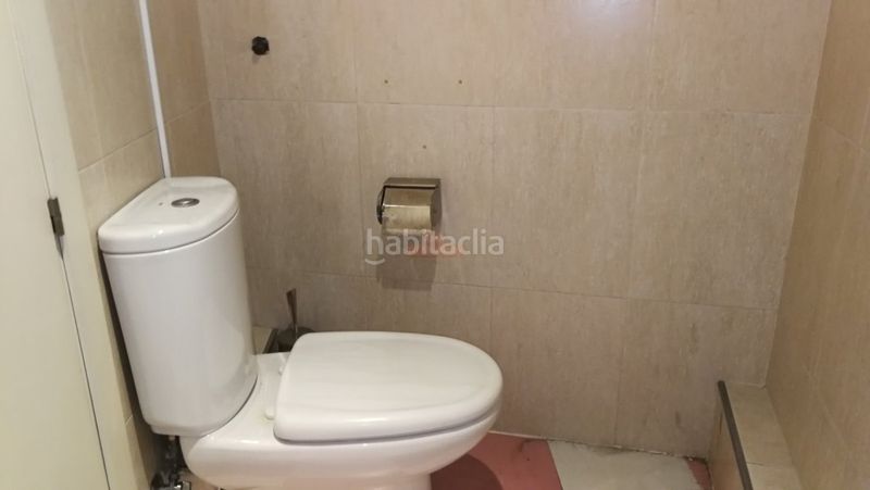 Foto 2b7c9ff0-8acf-4376-bc68-68be8c25f048. Local comercial a Centro Albacete