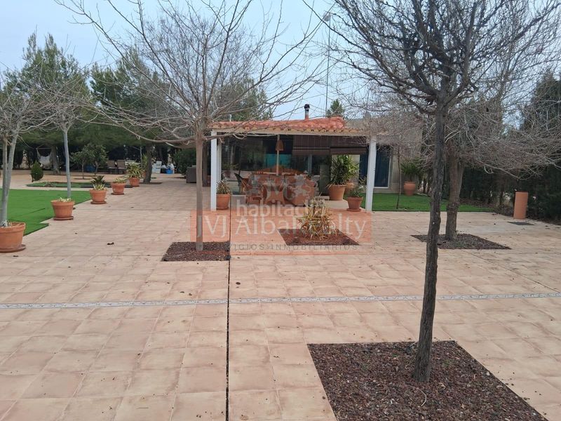 Foto 5d22dac6-2707-422a-bad4-03780acbad1c. Xalet amb aparcament piscina a Feria Albacete