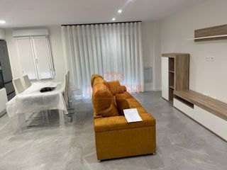 Lloguer Pis a Fátima. Se alquila piso recién reformado con muebles nuevos en zona fati