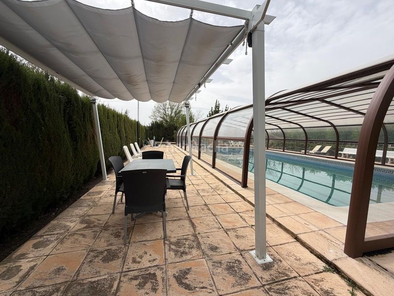 Foto 255a12b6-55ef-4084-84b9-584f2ae25411. Xalet amb calefacció aparcament piscina a Pedanías - Extrarradio Albacete