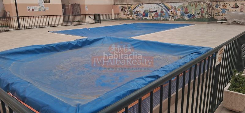 Foto bdf64c24-154e-4b59-a608-3220dd0d873d. Pis amb calefacció aparcament piscina a Ensanche - Franciscanos Albacete